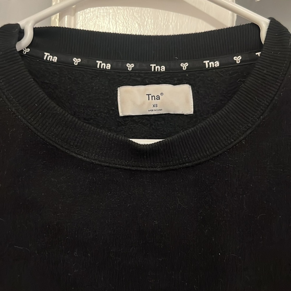 Aritzia cropped sweatshirt - Picture 2 of 3